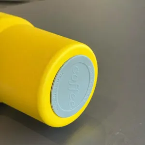 Detail des Silikon-Bodenkissens für Edelstahltruhen, rutschfestes Design für den Alltag.