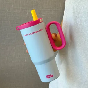 Isolierter Edelstahl Becher mit Strohhalm, 316 Thermobehälter mit Griff für Kaffee.