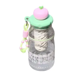 Bottiglia d'acqua in plastica carina con coperchio a mela rosa, filtro e cinturino