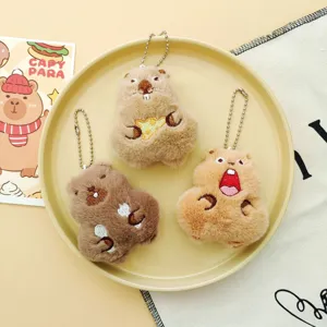 Joli porte-clés en peluche capybara, adorable pendentif de sac animal en peluche doux.