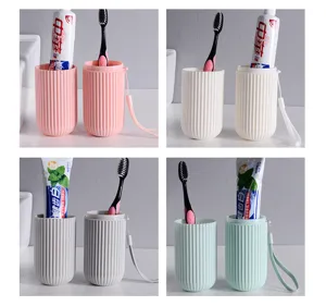 Tragbare gestreifte Zahnbürsten Reisebecher Set, multifunktionales Mundbecher Etui.