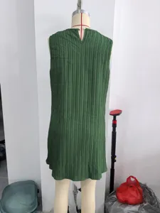 Green sleeveless pleated dress for women, casual round neck mini dress for summer.