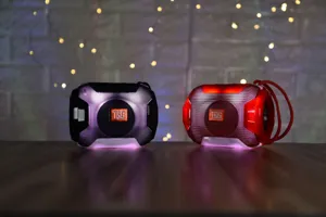 Haut-parleur Bluetooth sans fil portable avec lumières LED colorées et superbes basses.