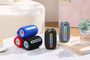 Altavoz Bluetooth inalámbrico portátil con luces LED, mini subwoofer cilíndrico exteriores.