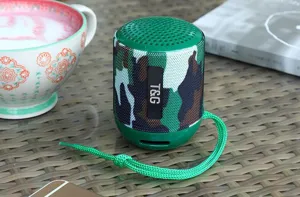 Altoparlante Bluetooth portatile impermeabile da esterno con elegante design mimetico