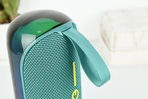Haut-parleur bluetooth portable avec sangle en tissu et lumière led, appareil sans fil.