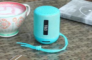 Mini altoparlante Bluetooth portatile ciano, cassa senza fili impermeabile da esterno.