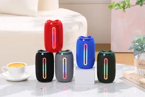 Altavoz bluetooth cilíndrico portátil con luces RGB coloridas mini caja de sonido de graves
