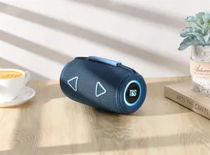 Tragbarer Outdoor Zylinder Bluetooth Lautsprecher mit RGB Licht und starkem Bass.