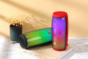 Haut-parleur Bluetooth sans fil avec lumieres LED colorees et son de haute qualite.