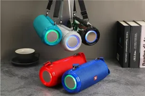 Haut-parleur Bluetooth portable étanche avec lumières LED colorées et son stéréo de basse puissant.