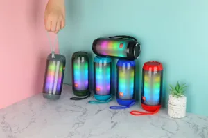 TG-643 Tragbarer kabelloser Bluetooth Lautsprecher mit RGB bunten Lichtern und Stereo Sound