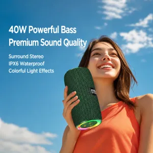 Tragbarer kabelloser Bluetooth-Lautsprecher mit starkem Bass und wasserdichtem Design.