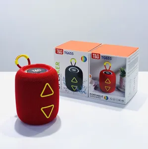 Vue de detail du haut-parleur Bluetooth sans fil portable avec des boutons triangulaires.