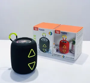 Enceinte bluetooth sans fil portable équipée de lumières colorées et de basses puissantes.