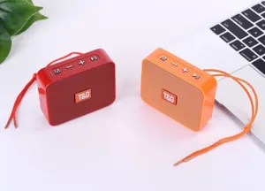 Nahaufnahme von tragbaren kabellosen Bluetooth-Lautsprechern mit Tasten und Trageband.