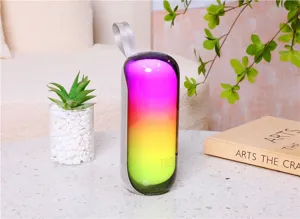Mini haut-parleur Bluetooth portable TG448 avec lumières RVB colorées et sangle pratique.