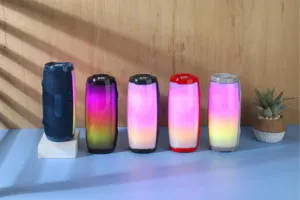 Enceinte bluetooth sans fil portable avec lumières LED, audio de basse coloré en plein air.