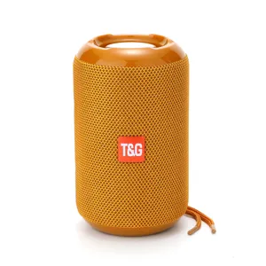 Tragbarer wasserdichter Outdoor Bluetooth Lautsprecher mit Stoffdesign und starkem Bass.