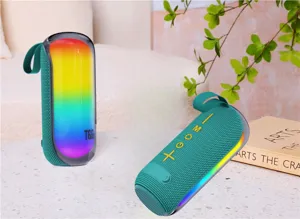 Mini enceinte bluetooth sans fil portable avec eclairage RVB vibrant et son de basses.