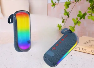 Enceinte bluetooth sans fil portable avec lumieres RGB colorees et son de basse puissant.