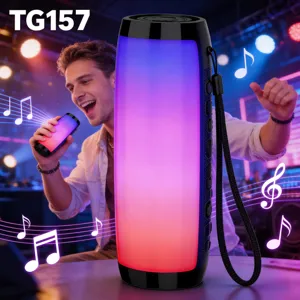 Haut-parleur Bluetooth sans fil portable avec lumières LED éblouissantes et basses puissantes.
