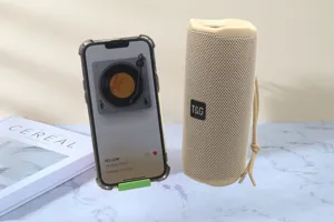 Tragbarer wasserdichter kabelloser Bluetooth-Lautsprecher mit TWS und starkem Bass für Outdoor.