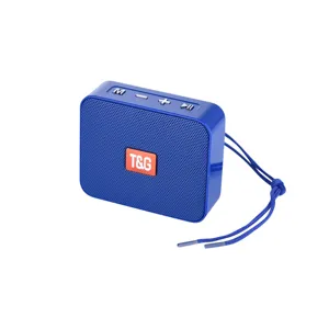 Tragbarer blauer kabelloser Bluetooth-Lautsprecher Detailansicht mit Tasten und Trageband