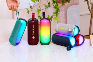 Haut-parleur Bluetooth mini portable avec lumières RGB colorées, maille en tissu et sangle.