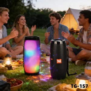 Haut-parleur Bluetooth sans fil portable avec lumières LED colorées et superbes basses.