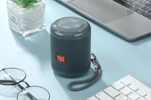 Tragbarer Mini Bluetooth Lautsprecher mit Trageschlaufe, kabelloser Outdoor Bass Musikbox.