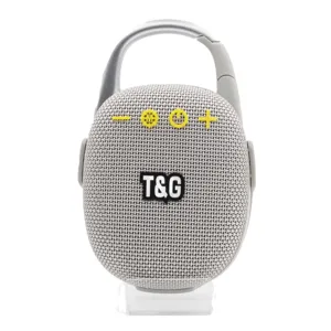 Tragbarer, kabelloser Outdoor Bluetooth Lautsprecher mit Karabinerhaken für unterwegs.
