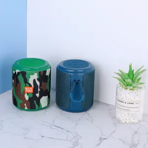 Tragbarer kabelloser Outdoor Bluetooth Lautsprecher mit Stoffgewebe und Trageschlaufe.