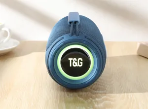 Tragbarer Bluetooth-Lautsprecher Zylinder Outdoor Audiosystem Detailansicht mit RGB Licht