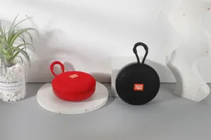 Altoparlante Bluetooth wireless portatile con cinturino per uso esterno e viaggi.
