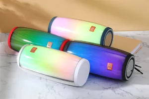 Haut-parleur Bluetooth sans fil Pulse LED Lumineuses Subwoofer Extérieur Vue Détaillée