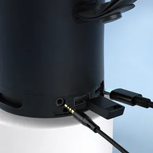 Tragbarer kabelloser Bluetooth-Lautsprecher mit mehreren Wiedergabemodi, USB und AUX.