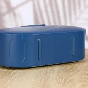 Blauer kabelloser Mini-Bluetooth-Lautsprecher Outdoor tragbar Detailansicht Audiogerät