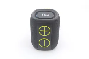 Mini altoparlante Bluetooth portatile con funzione TWS, audio potente e design per esterni.