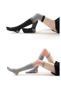 Over-the-knee toe yoga socks, non-slip five-finger sports socks, warm dance slouch socks.
