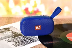 Tragbarer kabelloser Mini Bluetooth-Lautsprecher mit Silikongurt und starkem Sound für outdoor.