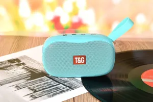 Tragbarer Mini-Bluetooth-Lautsprecher mit Griff, drahtloses Outdoor-Bass-Audio-System cyan.