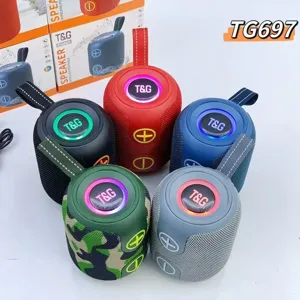 Haut-parleur Bluetooth sans fil portable avec lumières LED colorées et design en tissu.