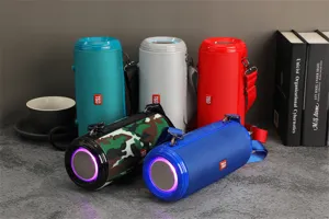 Haut-parleur Bluetooth étanche extérieur portable avec des lumières et des basses.