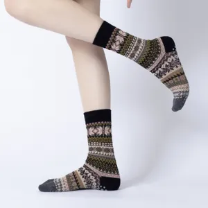 Women's Thickened Warm Floor Socks Retro Ethnic Style Geometric Pattern Anti-Slip Yoga Mid-Calf Socks Winter Cotton Socks