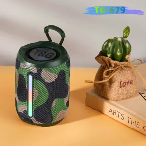 Φορητό ασύρματο ηχείο Bluetooth με μοντέρνο camouflage σχεδιασμό, TWS και φωτισμό RGB.