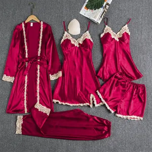 Dames satijn vijfdelige pyjama set met borstkussen, elegante kanten loungewear voor thuis.