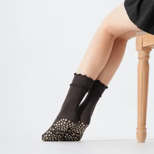 Women's Solid Color Crew Socks Anti-Slip Athletic Yoga Socks With Ruffled Edge Cute Casual Cotton Blend Hosiery