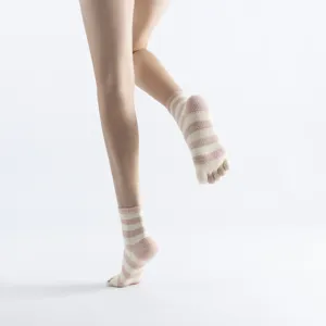 Five toe grip yoga socks for women striped non slip pilates socks athletic fitness socks