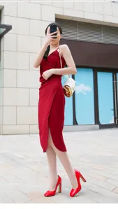 Korean style square toe chunky high heels red patent leather dress wedding shoes detail view